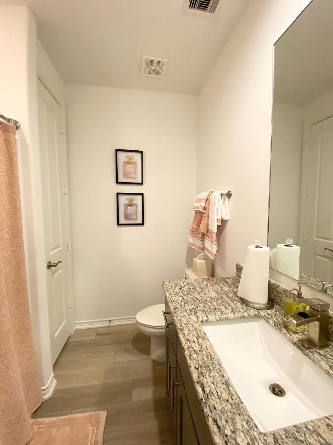 Luxe Three Story Duplex Near Downtown & Med Center Houston Exterior foto
